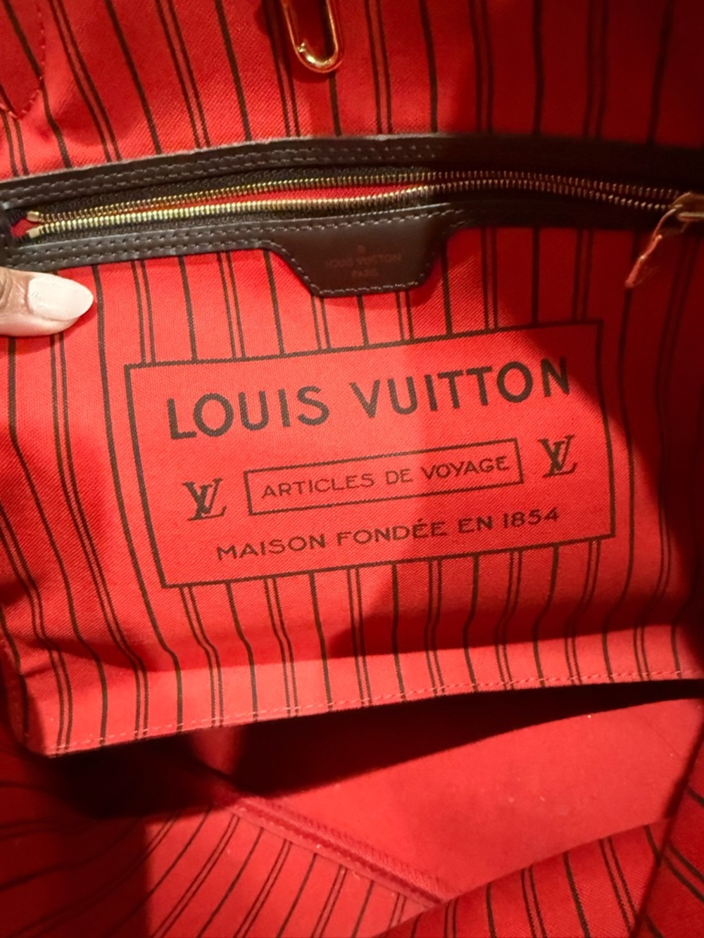 Louis Vuitton Neverfull MM - Picture 9 of 11